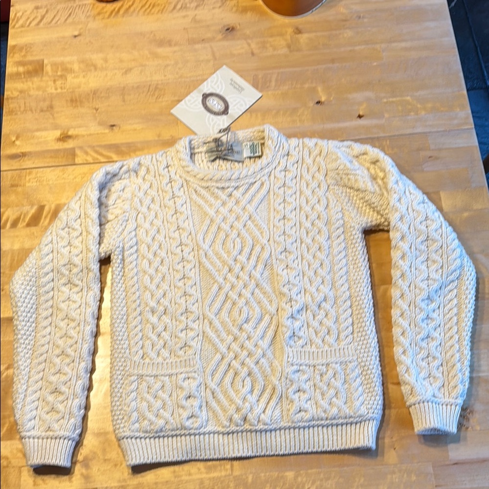 Womens medium Classic Cable Knit Ireland Sweater - Cream